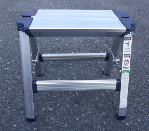 Folding aluminium steps step