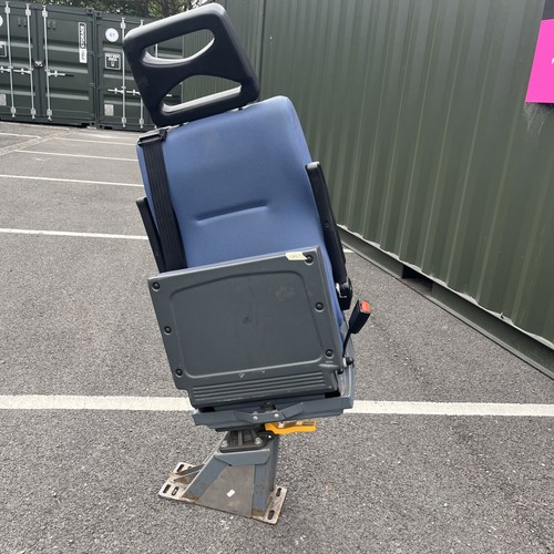 Folding swivel single seat - single,
